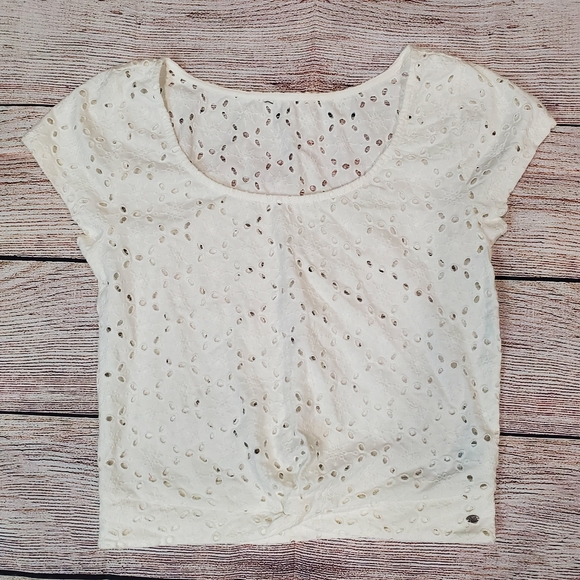 American Eagle Outfitters Tops - American Eagle crop top